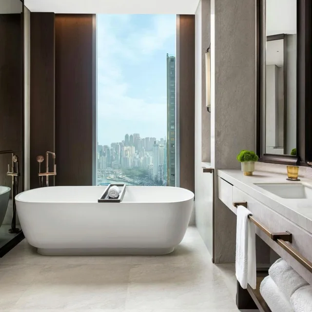 1 Bedroom, Metropolitan, Suite, King Bed, Partial Harbour View، The St. Regis Hong Kong 8/9