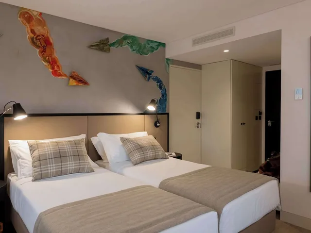 غرفة سوبيريور بسريرين منفصلين، Ibis Styles Lisboa Aeroporto 1/10