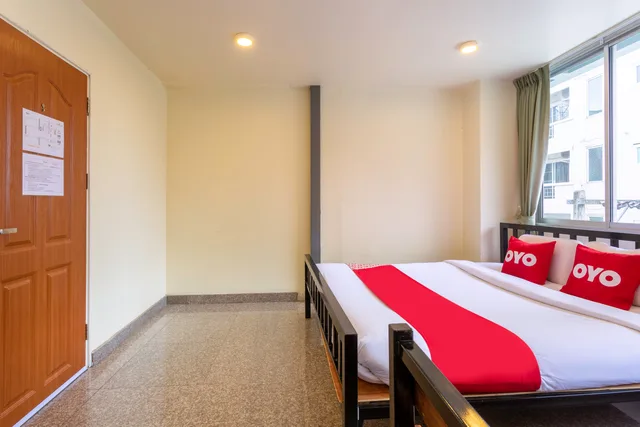 Room, Triple, OYO 928 Leaf Hostel 4/5