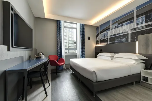 Classic, Double Bed, iQ Hotel Milano 1/1