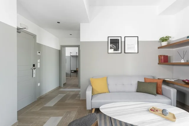 2 Bedrooms, Suite, 2 Queen Beds, Acropolis View, Sofa, Terrace، PLAY Theatrou Athens, a member of Brown Hotels 4/8