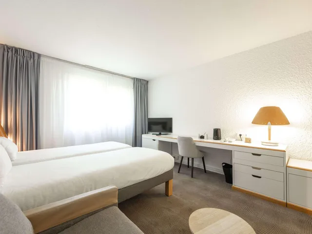 غرفة قياسية بسريرين منفصلين، Novotel Macon Nord 4/5