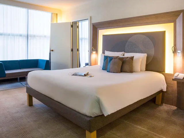 جناح، Novotel Geneve Centre 2/3