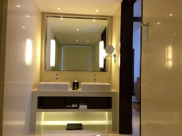 جناح تنفيذي بسرير كينج بغرفة نوم واحدة، Courtyard By Marriott Pune Chakan 8/8