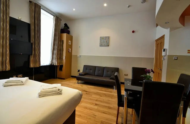 استوديو بسرير مزدوج مع أريكة، HYDE PARK APARTMENTS 3/6