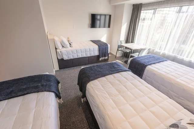 غرفة كلاسيكية رباعية بأربعة أسرّة بحمام مشترك، Hotel Give 4/10