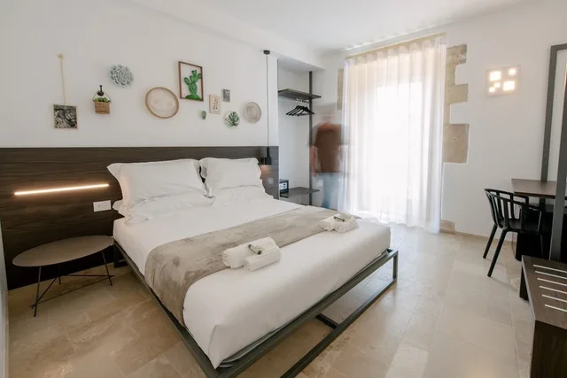 Deluxe, King Bed, Hill View, Terrace، Ibla Rooms 2/3