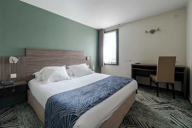 غرفة قياسية بسرير كوين، Loreak Hotel 4/9