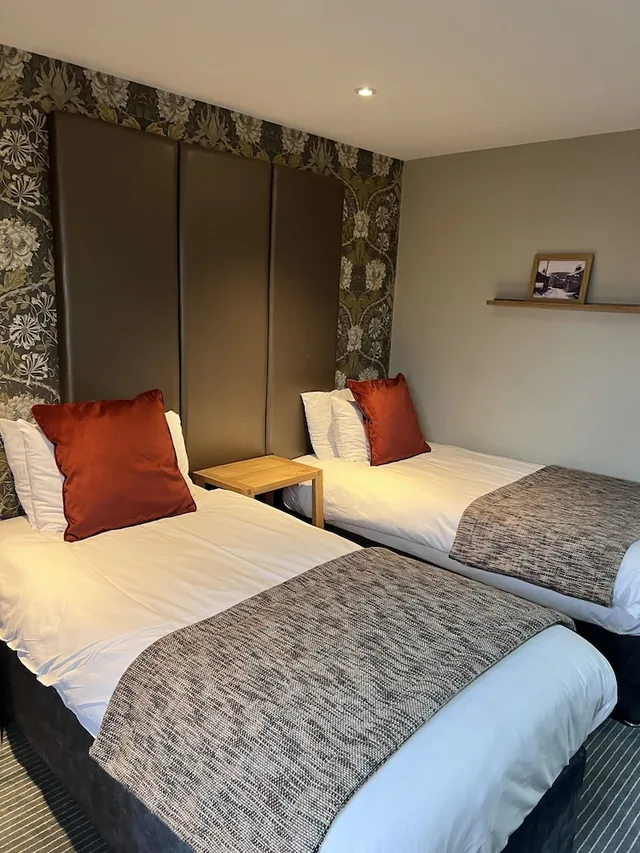 Comfort, Twin Beds, The New Hobbit Hotel 3/5