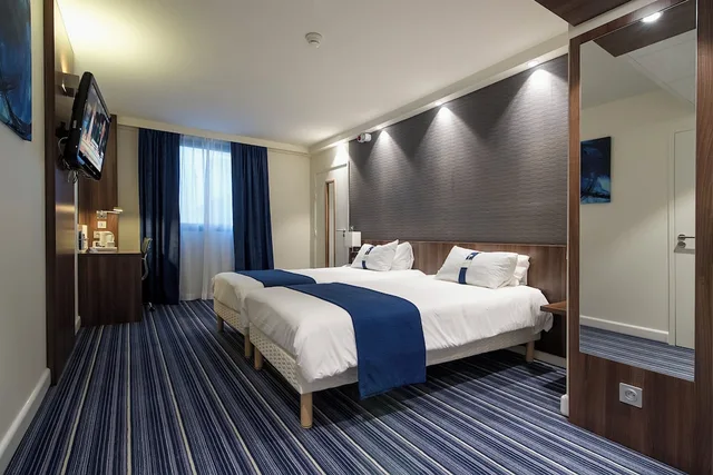 Standard, Twin Beds, Accessible, Holiday Inn Express Lille Centre by IHG 3/4