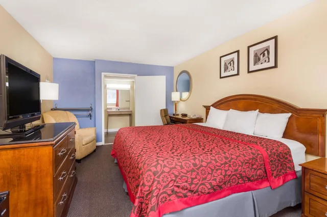غرفة بسرير كينج لذوي الإعاقة، Days Inn By Wyndham College Park Airport Best Road 2/10