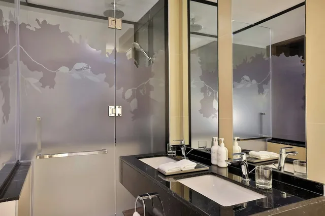 Deluxe, King Bed, Skyline View، Hotel Local Dubai at Jumeirah Village Triangle by the First Collection 9/9