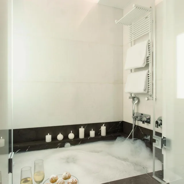 جناح بسرير كينج بشرفة، Corso 281 Luxury Suites 5/5
