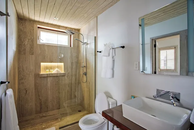 1 Bedroom, Villa, King Bed, Beach Front, Sofa، The Placencia 4/4