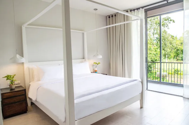 غرفة سوبيريور بسرير كينج بإطلالة على الحديقة، Flora Creek Chiang Mai 1/3