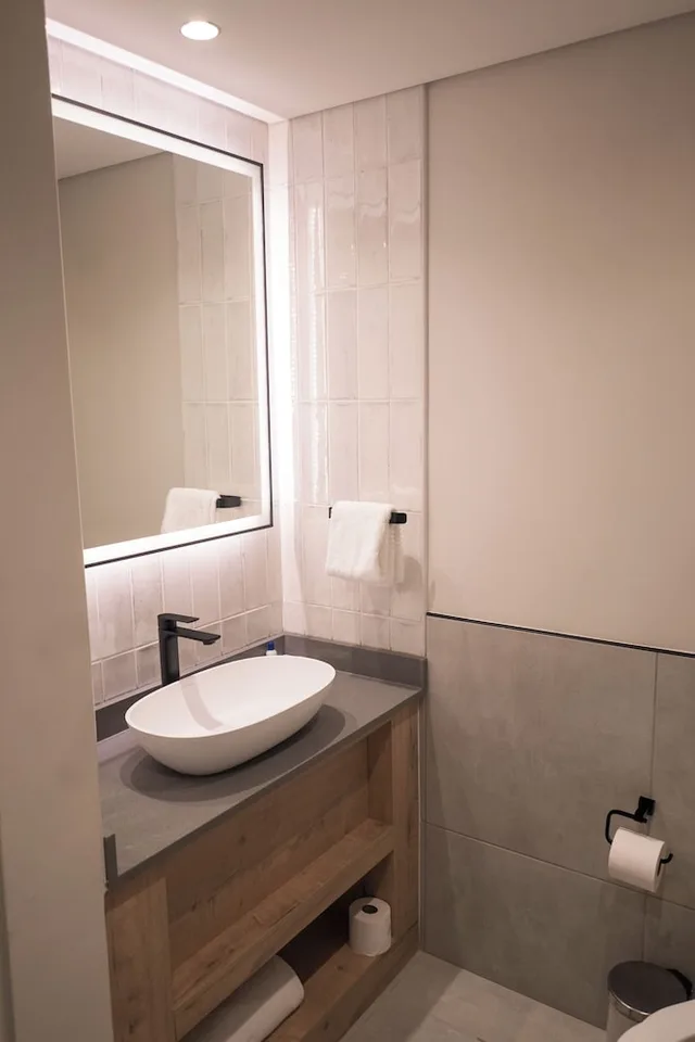 جناح عائلي بسرير كوين مع أريكة، ANEW Hotel Centurion Pretoria 6/6