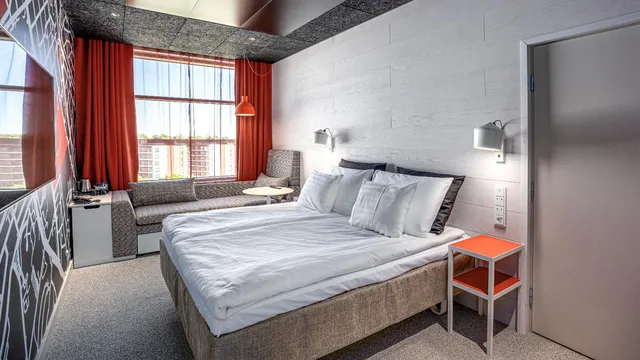 Standard, King Bed, Sofa, Original Sokos Hotel Kupittaa 4/10