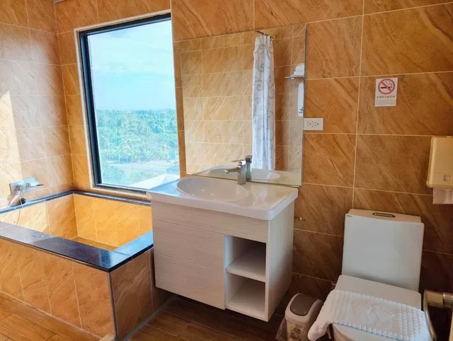 غرفة فاخرة بسريرين منفصلين بشرفة، Starry Inn 9/10