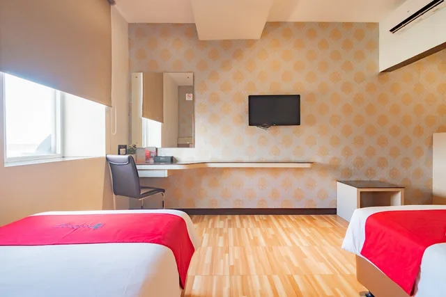 غرفة قياسية بسريرين منفصلين، RedDoorz Premium Near Bandung Station 4/7