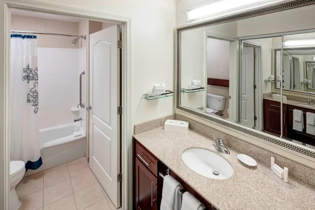 استوديو بسرير كينج، Residence Inn by Marriott Dothan 2/3