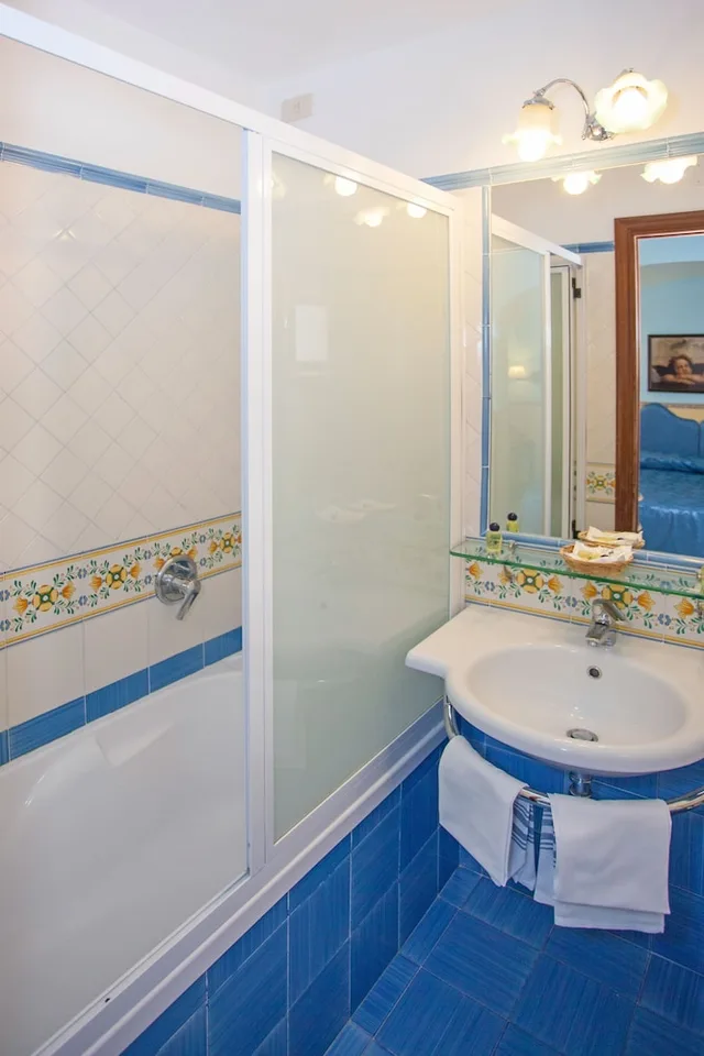 Classic, Triple, Hotel Amalfi 9/10