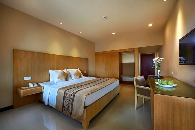 غرفة ديلوكس بسرير كينج بإطلالة على البحر، Berjaya Hotel Colombo 3/3