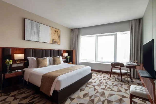 جناح بريميوم بغرفتي نوم، The Bentley Luxury Hotel and Suites Doha 2/5