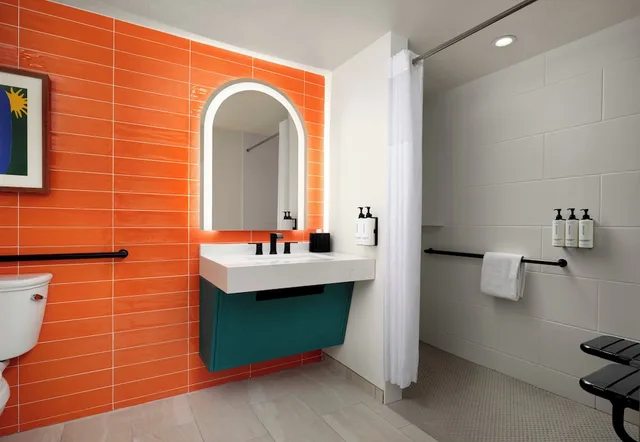 غرفة قياسية بسرير كوين لذوي الإعاقة، Holiday Inn Express Hotel Suites Solana Beach Del Mar 4/4