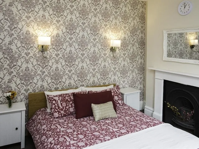 غرفة بسرير كينج، Primrose Guest House 3/6