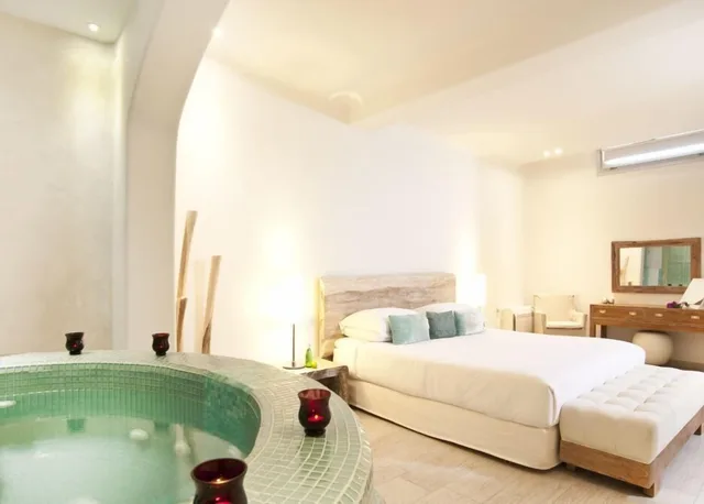 Romance, Suite, Double Bed, Sea View, Sofa، Allure Suites 3/5