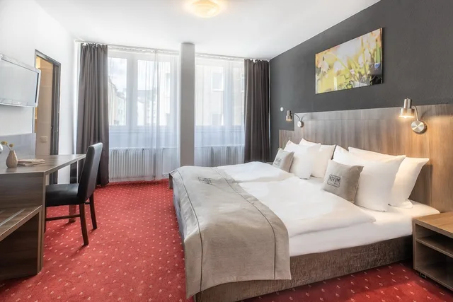 Comfort, Single, Double Bed, Hotel Leonet 1/4