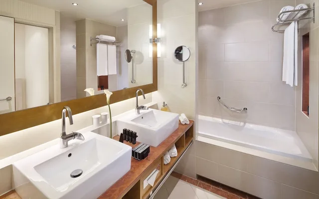 Grand, the Level, Suite, Executive Lounge Access، Melia Berlin 2/2