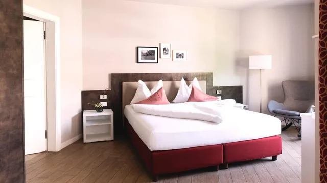 Classic, Double Bed, City Hotel Merano 2/8