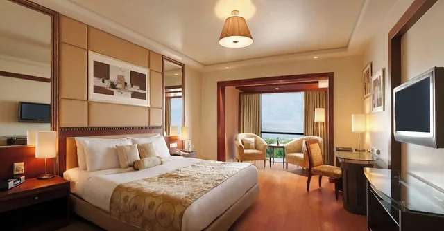 غرفة بريميير بسرير مزدوج مع دخول الصالة، LEMON TREE PREMIER JAIPUR 1/1