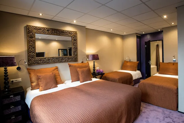غرفة كومفورت ثلاثية بإطلالة على الفناء بغرفة نوم واحدة، HAMPSHIRE BOUTIQUE HOTEL SEBASTIANS 3/5