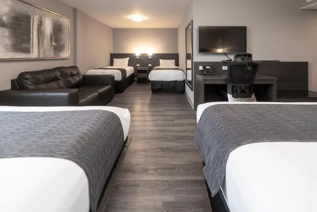 Suite, Hotel & Suites Le Dauphin Quebec 6/8