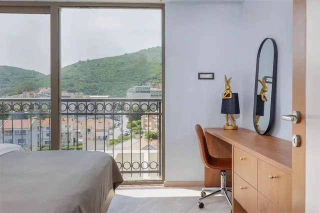 جناح بريميوم بسريرين كوين وسريرين منفصلين، Hotel KADMO by Aycon 8/8