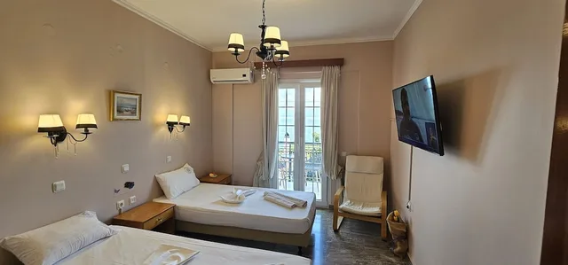 جناح ملكي بسريرين منفصلين وسرير كينج بإطلالة على البحر، Stellatos House 2/3