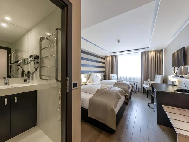 غرفة قياسية، Skyline Hotel 2/2