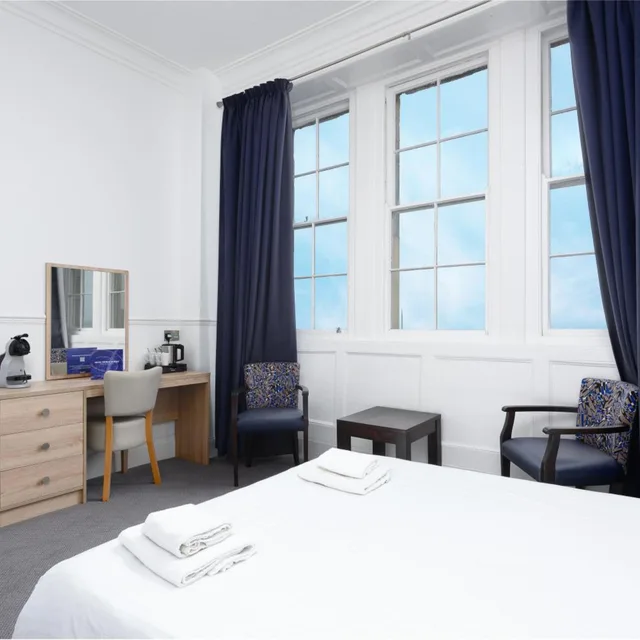 Superior, Triple, Hotel Prince Regent 2/5