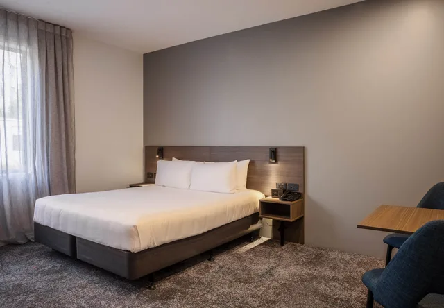استوديو بسرير كينج، Heartland Hotel Auckland Airport 2/4
