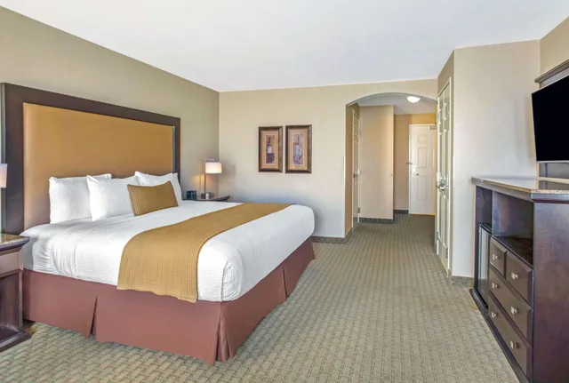 غرفة تنفيذية بسرير كينج لذوي الإعاقة، La Quinta Inn And Suites By Wyndham Paso Robles 3/5
