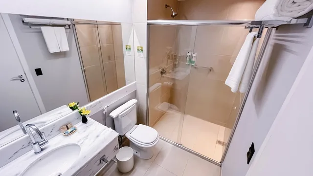 غرفة بريميوم بسرير فردي، Holiday Inn Belo Horizonte Savassi 5/7
