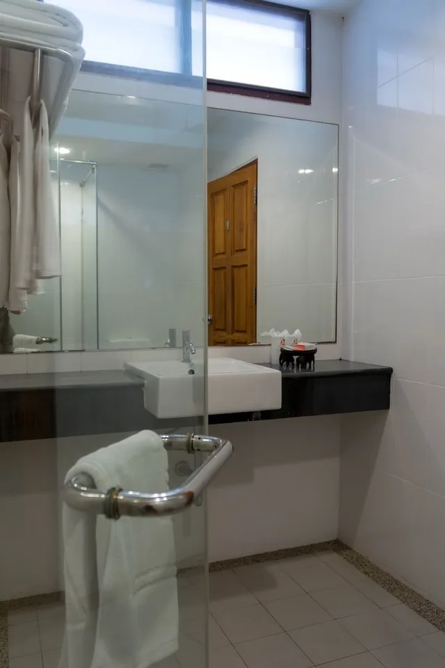 غرفة عائلية بسريرين مزدوجين بشرفة، LANTA CASUARINA BEACH RESORT 4/5
