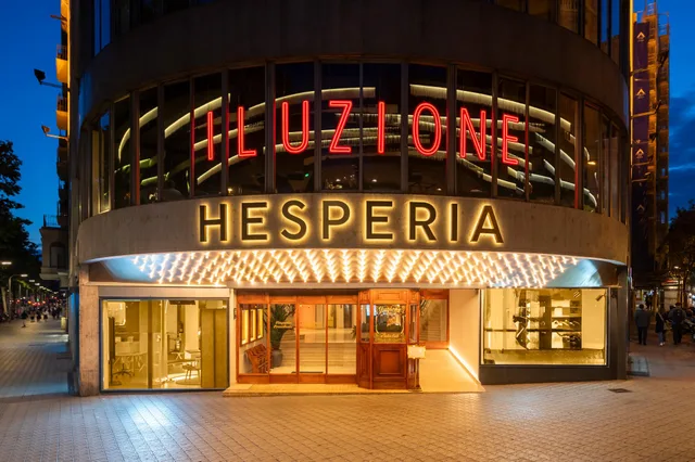 Junior Suite, Double or Single Bed, with Extra Bed, City View، Hotel Hesperia Barcelona Presidente 1/1