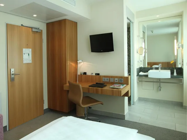 جناح جونيور، Lindner Hotel Berlin Ku'damm, part of JdV by Hyatt 2/4