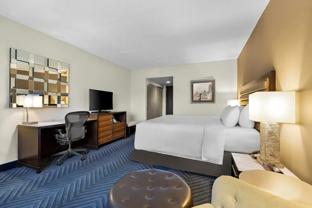 غرفة قياسية بسرير كينج لذوي الإعاقة، Crowne Plaza Princeton Conference Center 4/10