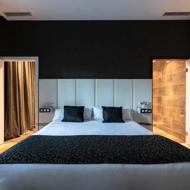 شقة، PETIT PALACE SANTA BARBARA 1/2