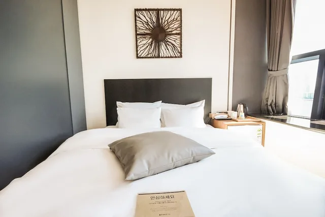 Avenue, Ocean, Double Bed, Beach View، H Avenue 9/10
