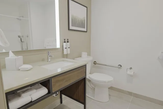 Room, King Bed, Sofa, Monarch Hotel And Conference Center 3/6